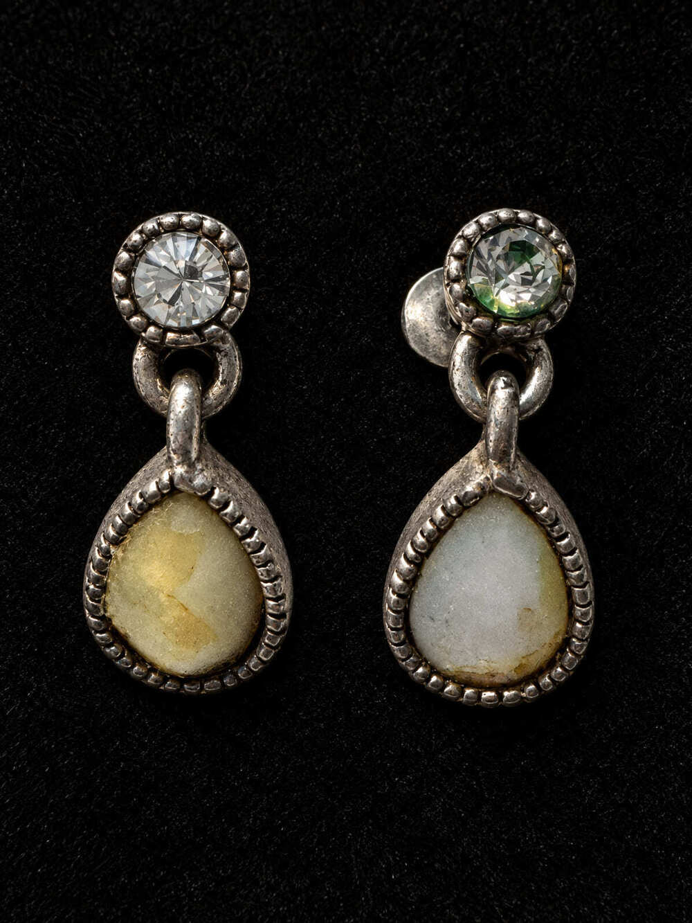 ⚜️ Drop Earrings | Silver-Tone Teardrop & Crystal-Look Stud | Cream 💗